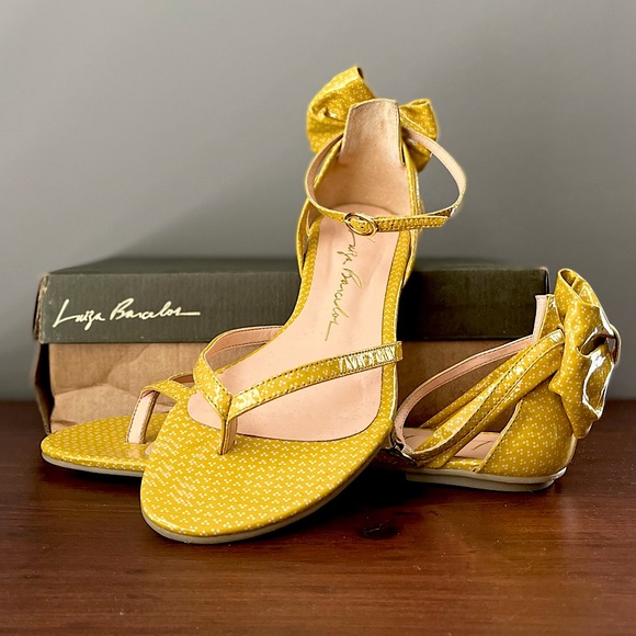 Luiza Barcelos yellow patent leather bow back ankle strap sandal - 9 - Picture 1 of 8